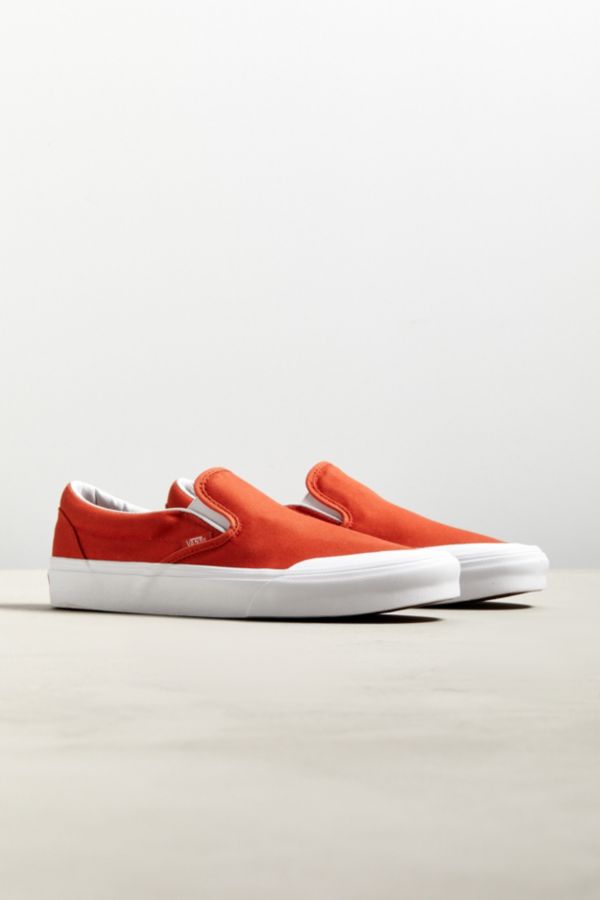 Vans Classic Slip-On 138 Sneaker | Urban Outfitters