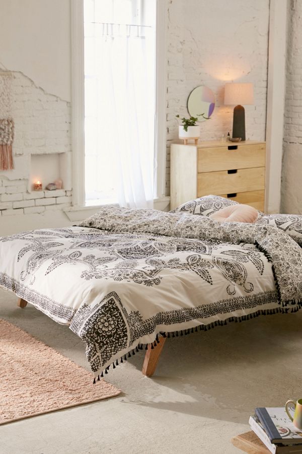Valda Woodblock Medallion Duvet Cover Urban Outfitters Canada