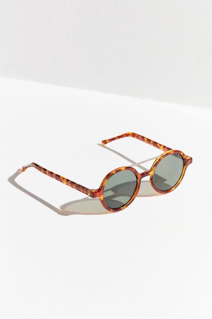 Komono The Vivien Sunglasses Urban Outfitters Canada