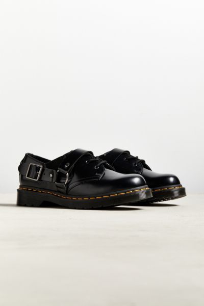 dr martens fulmar shoes in black