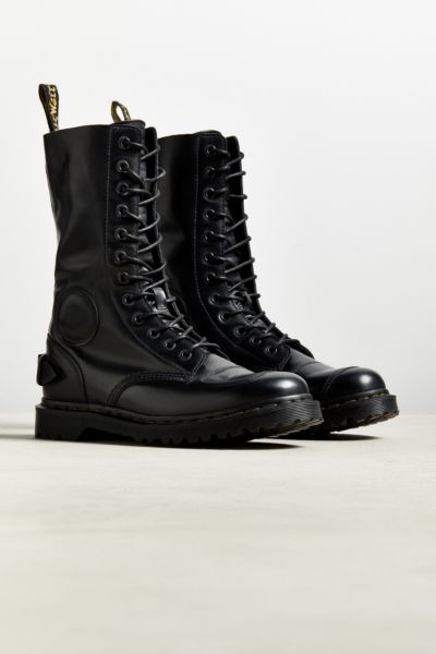 12 eye doc martens