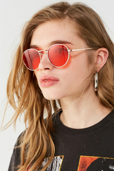 Cherry Red Metal Round Sunglasses | Urban Outfitters