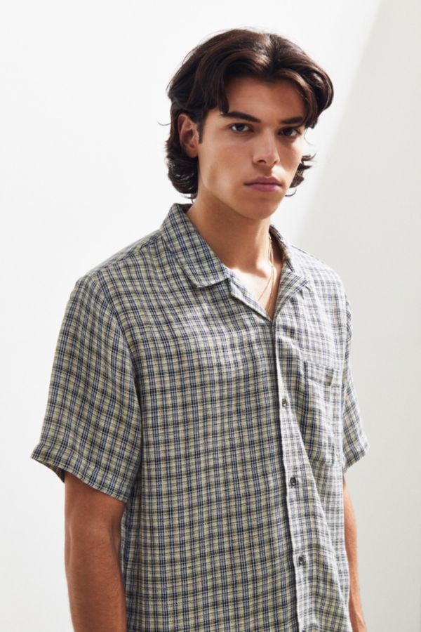 UO Open Weave Plaid Short Sleeve Button-Down Shirt | Urban Outfitters