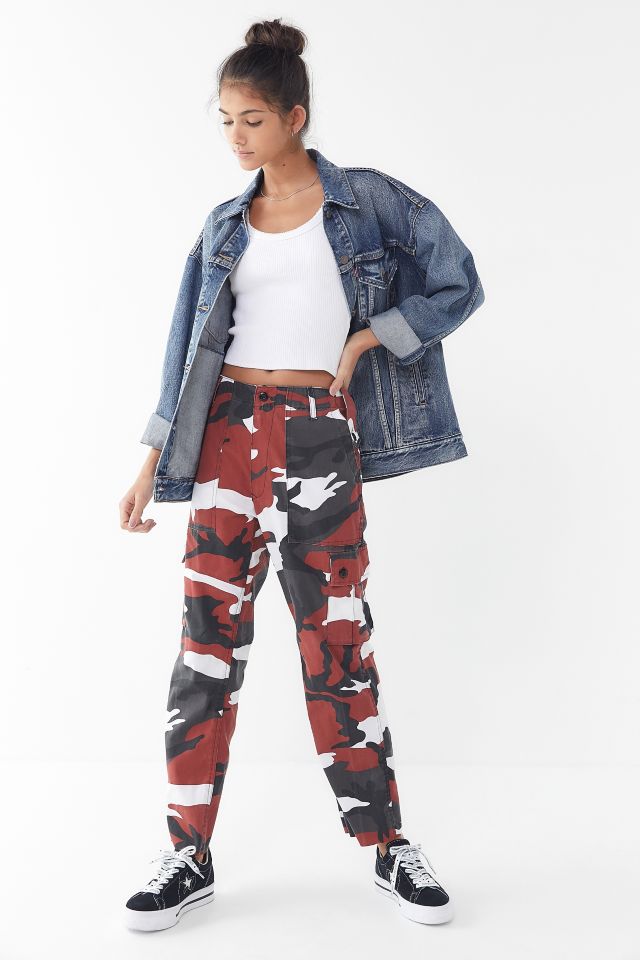 urban outfitters camo cargo pants