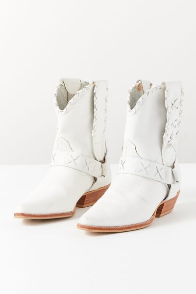 urban outfitters white cowboy boots