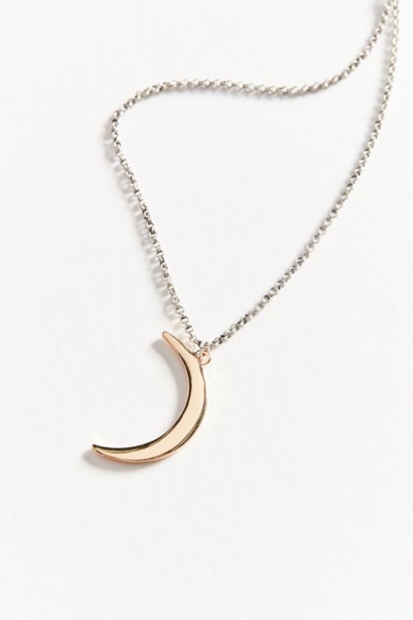 Este Moon Pendant Necklace | Urban Outfitters Canada
