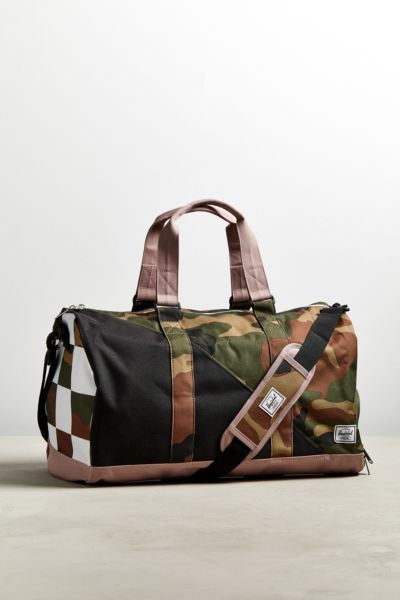 herschel duffle bag urban outfitters