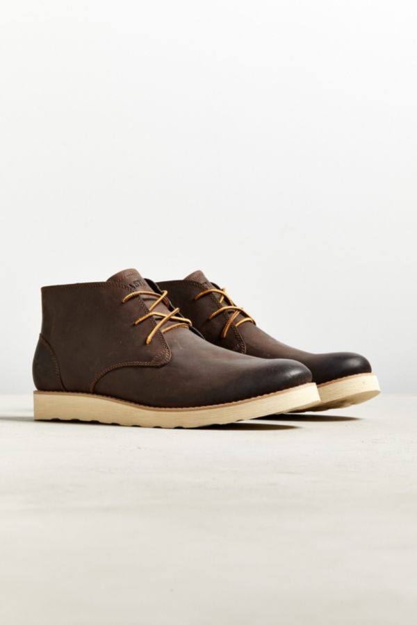 eastland chukka