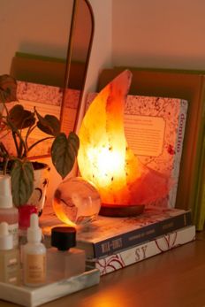 Slide View: 1: Moon Himalayan Salt Lamp