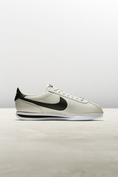 urban outfitters nike cortez