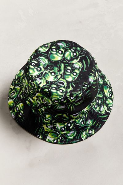 skull pile bucket hat