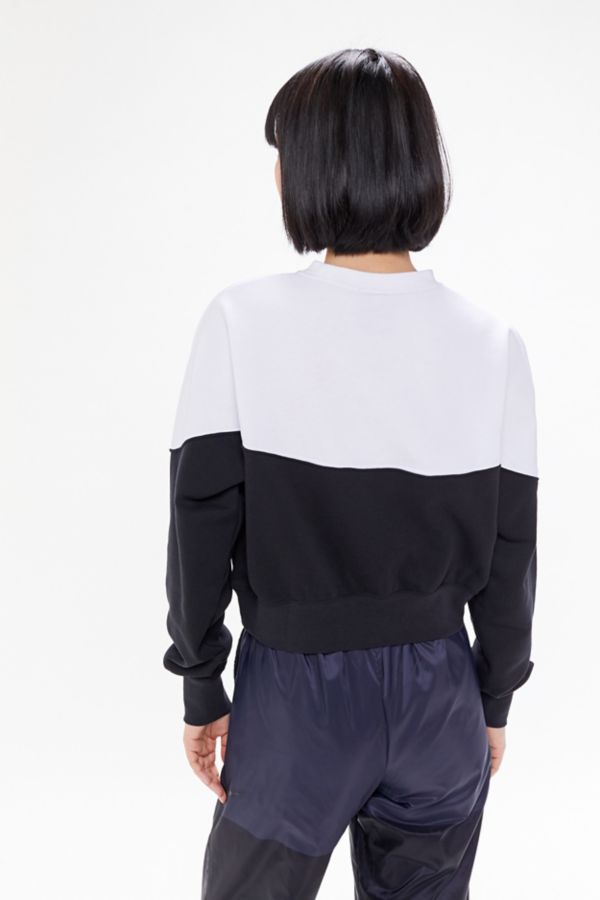 Nike Colorblock Crew-Neck Sweatshirt | Urban Outfitters