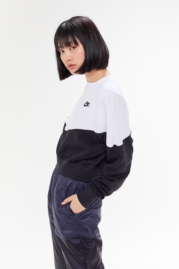 Nike Colorblock Crew-Neck Sweatshirt | Urban Outfitters