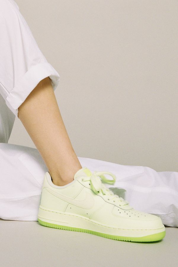 nike femme urban outfitters nike femme urban outfitters