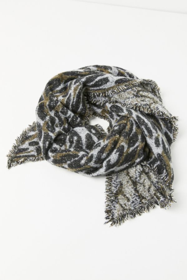 Hailey Cozy Blanket Scarf | Urban Outfitters