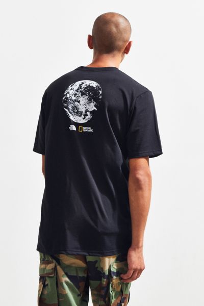 the north face x national geographic uo exclusive find the source tee