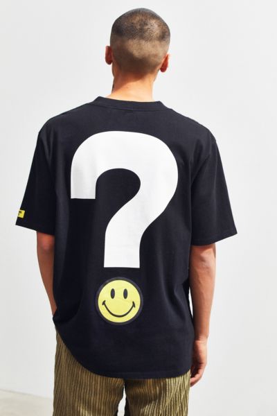 guess x chinatown market x smiley big question logo tee