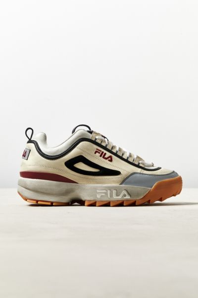 fila disruptor script distressed