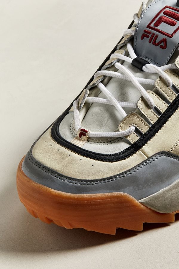 Fila Uo Exclusive Distressed Disruptor 2sneaker Fila Uo Exclusive Distressed Disruptor 2sneaker