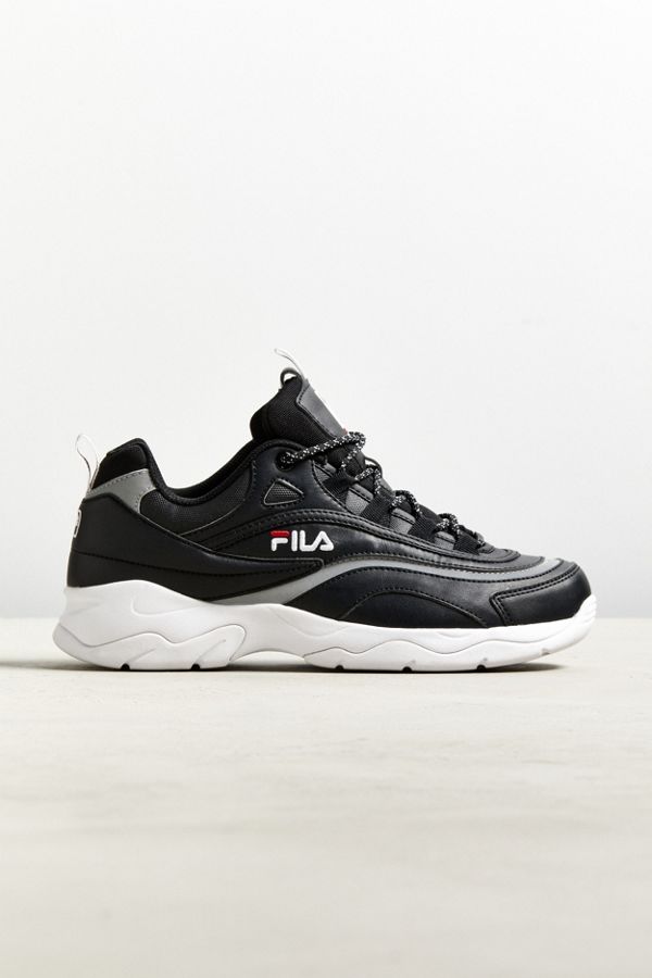 FILA Ray Sneaker | Urban Outfitters