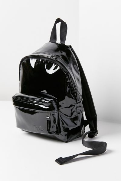 eastpak urban outfitters