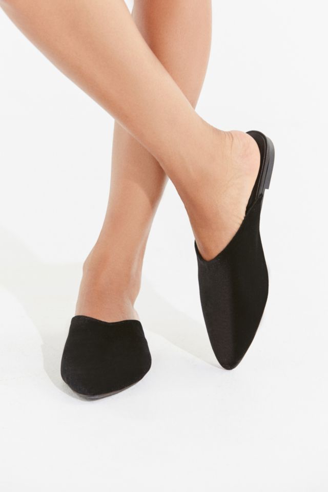 UO Pointed Velvet Mule | Urban Outfitters Canada
