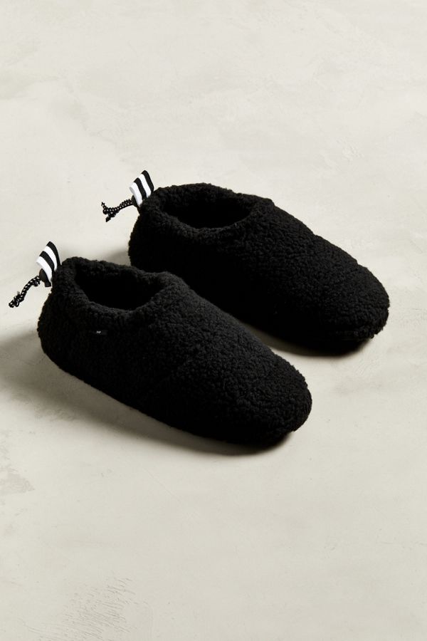 UO Allover Sherpa Slipper | Urban Outfitters