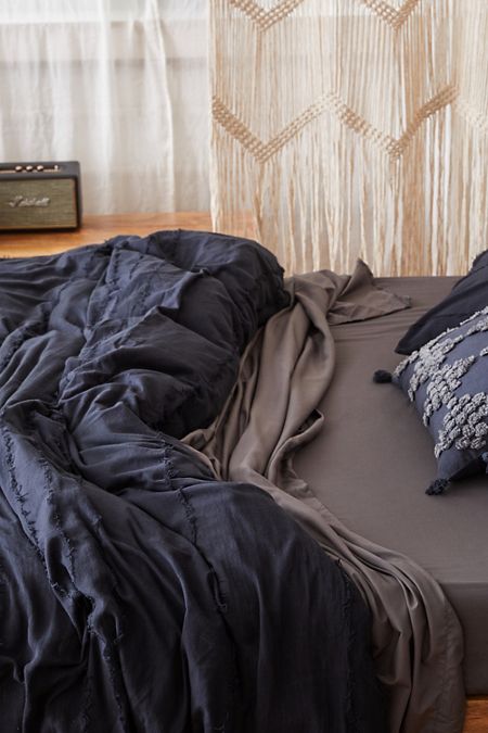 Black Bedding Sale Duvet Covers Sheets More Urban Outfitters