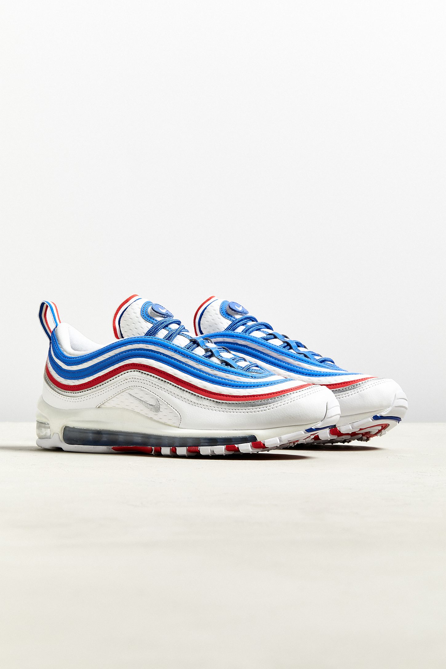 Nike Air Max 97 Sneaker | Urban Outfitters Nike Air Max 97 Sneaker Jungen blau rot im Online Shop von