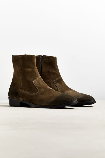 winter outfits with boots