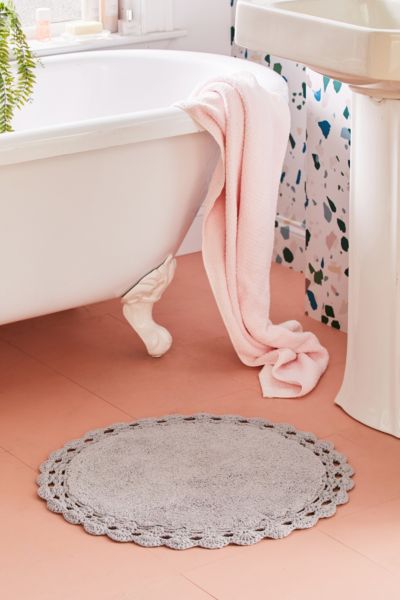 small round bath mat