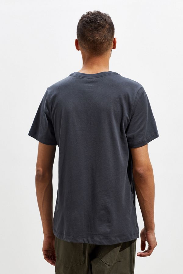Nike Dri-FIT Solid Tee | Urban Outfitters