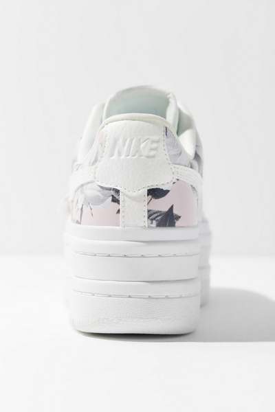 nike vandal 2k lxx sneaker