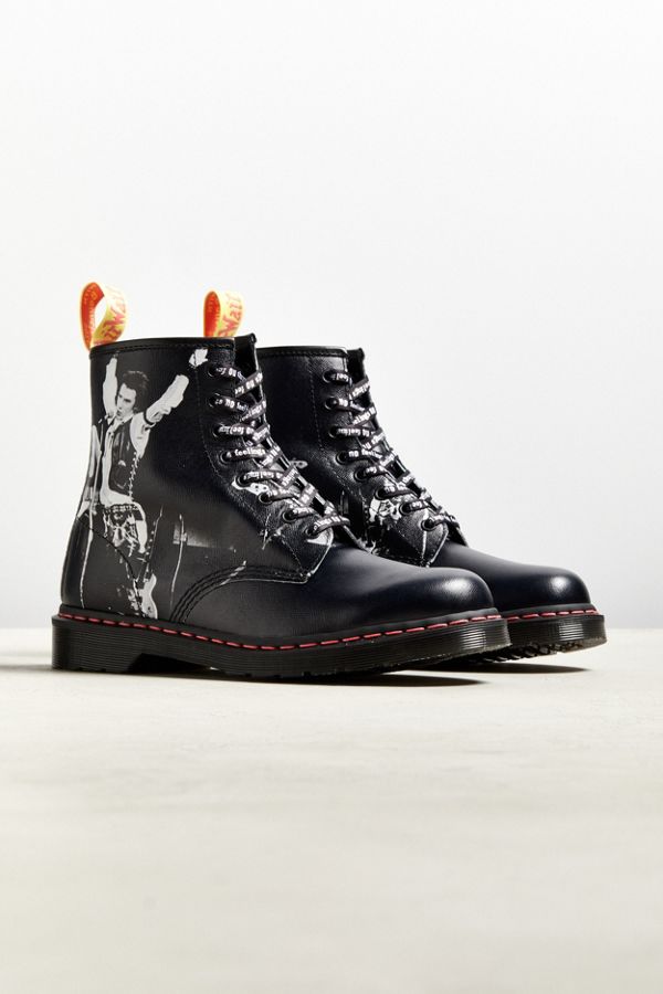Dr. Martens X Sex Pistols 1460 Straw 8-Eye Boot | Urban Outfitters