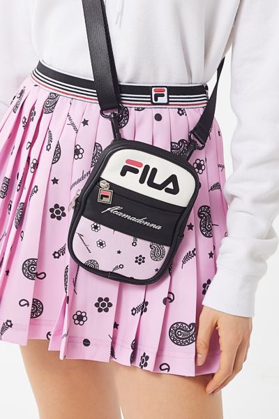 urban outfitters fila bag