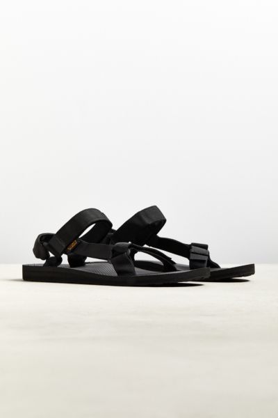 urban outfitters tevas