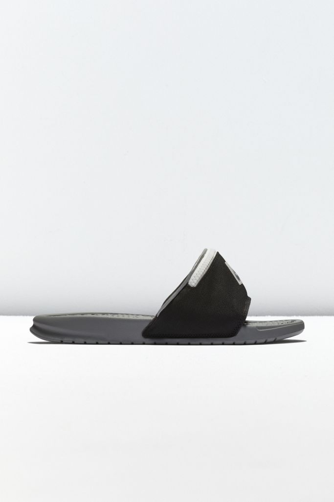 nike benassi slides fanny pack