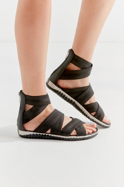 sorel strappy sandals