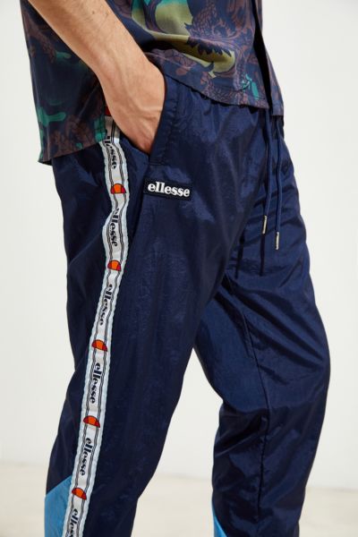ellesse avico wind pant