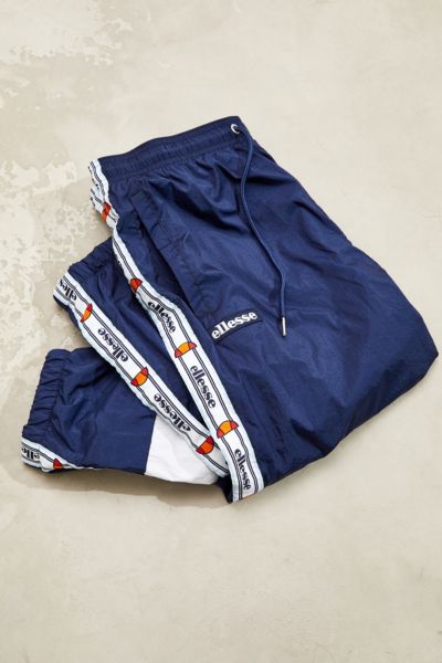 ellesse avico wind pant