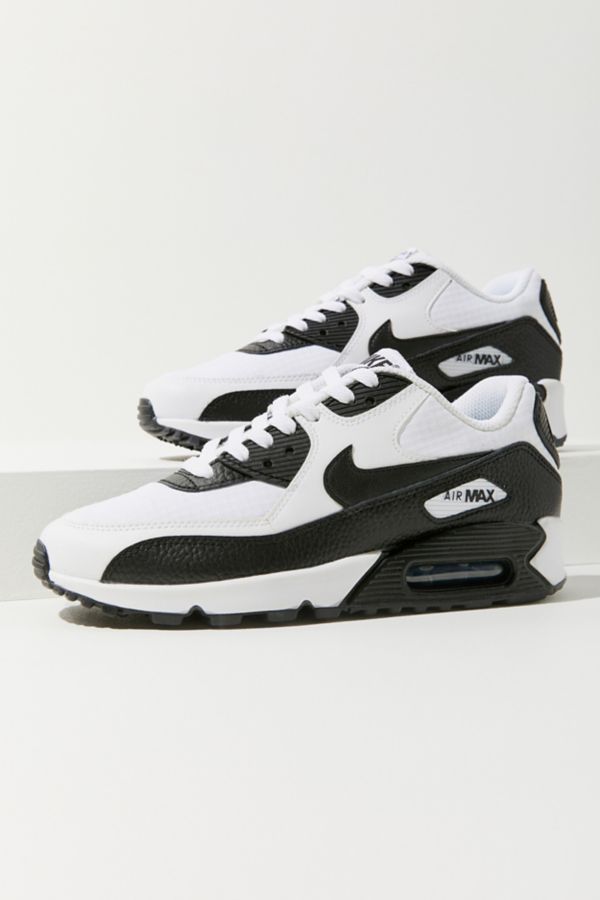 Nike Air Max 90 Sneaker | Urban Outfitters