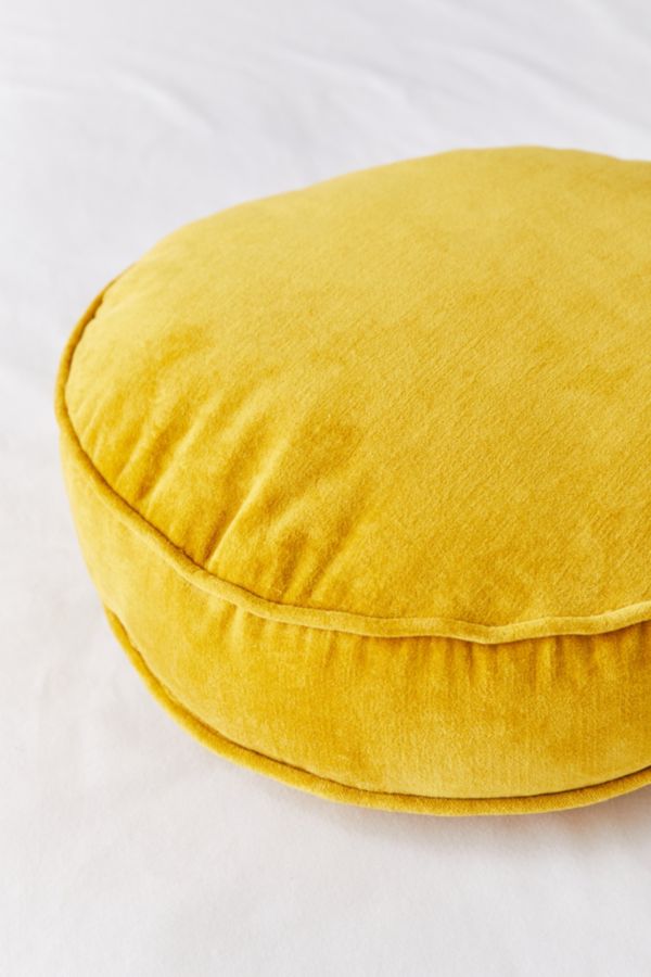 Stella Round Velvet Throw Pillow Urban Outfitters Canada