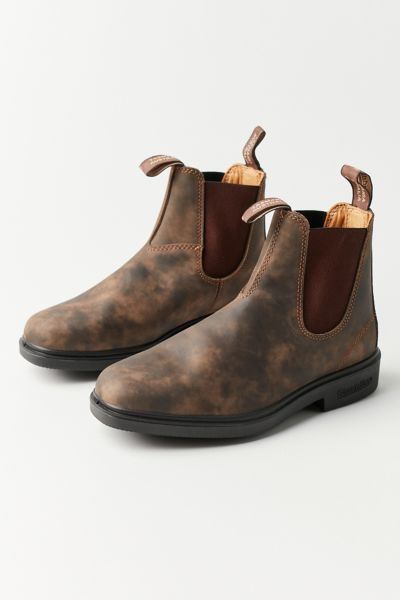 urban outfitters blundstone