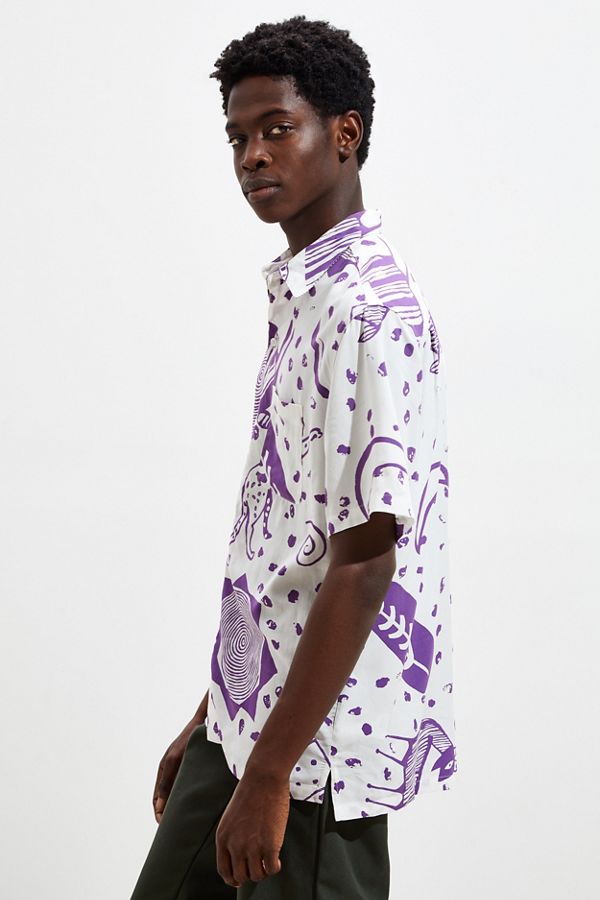 UO ‘80s Print Rayon Short Sleeve Button-Down Shirt | Urban Outfitters
