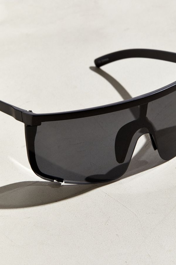 Modern Oversized Sport Shield Sunglasses | Urban Outfitters