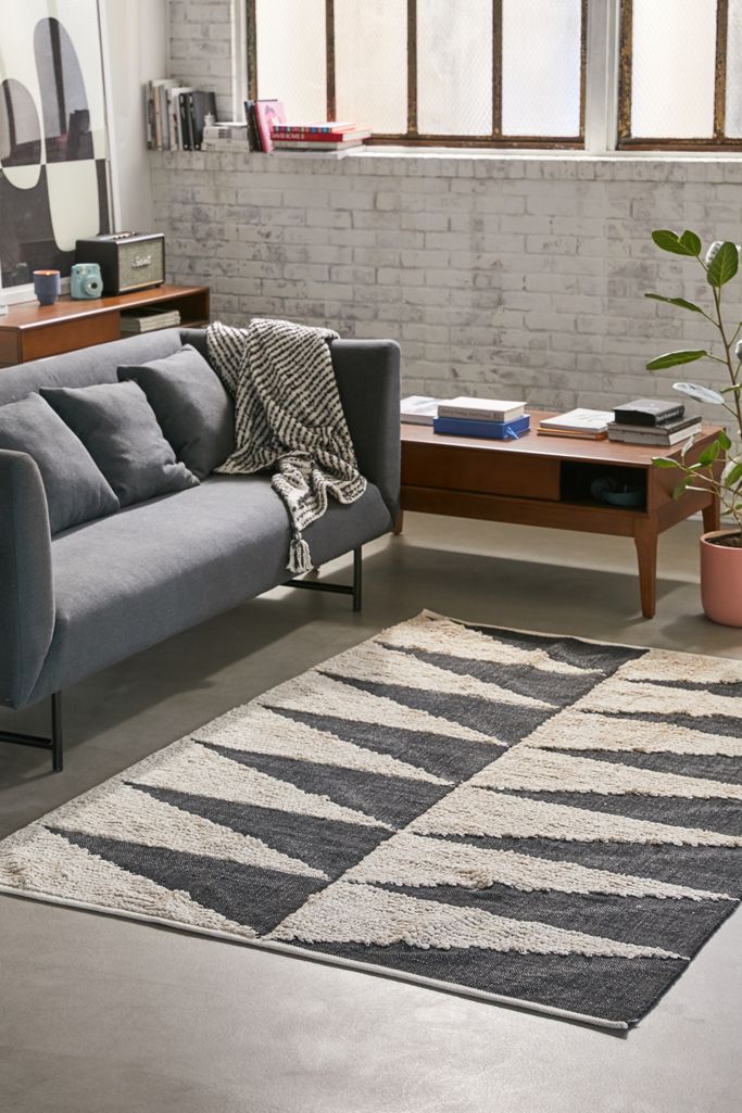 Porter Woven + Tufted Rug Urban Outfitters