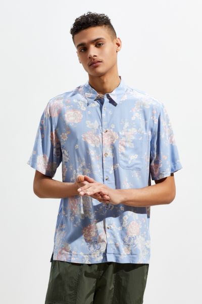 UO Liam Organic Floral Short Sleeve Button-Down Shirt | Urban Outfitters