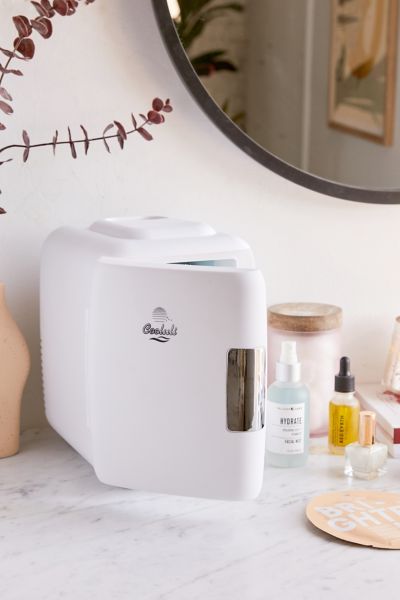 Petit Refrigerateur Pour Produits De Beaute Cooluli Urban Outfitters Canada