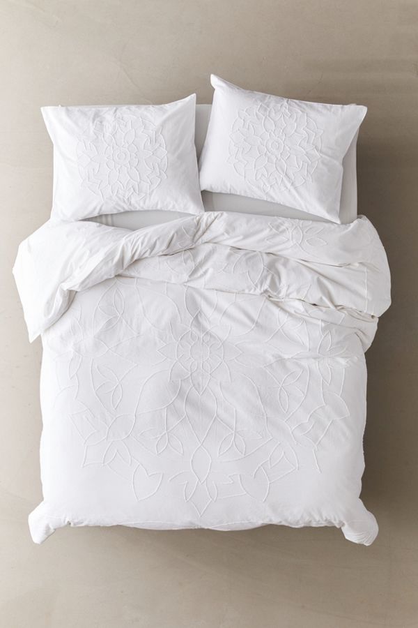 Celeste Tufted Medallion Duvet Cover Urban Outfitters