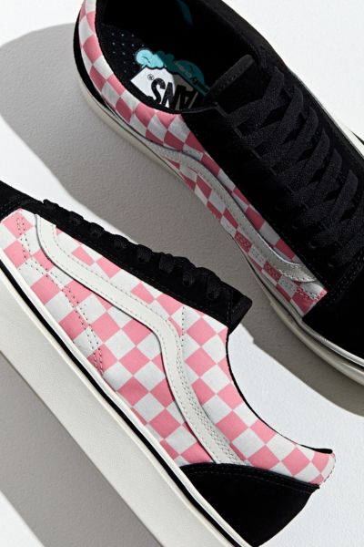 black and pink old skool vans